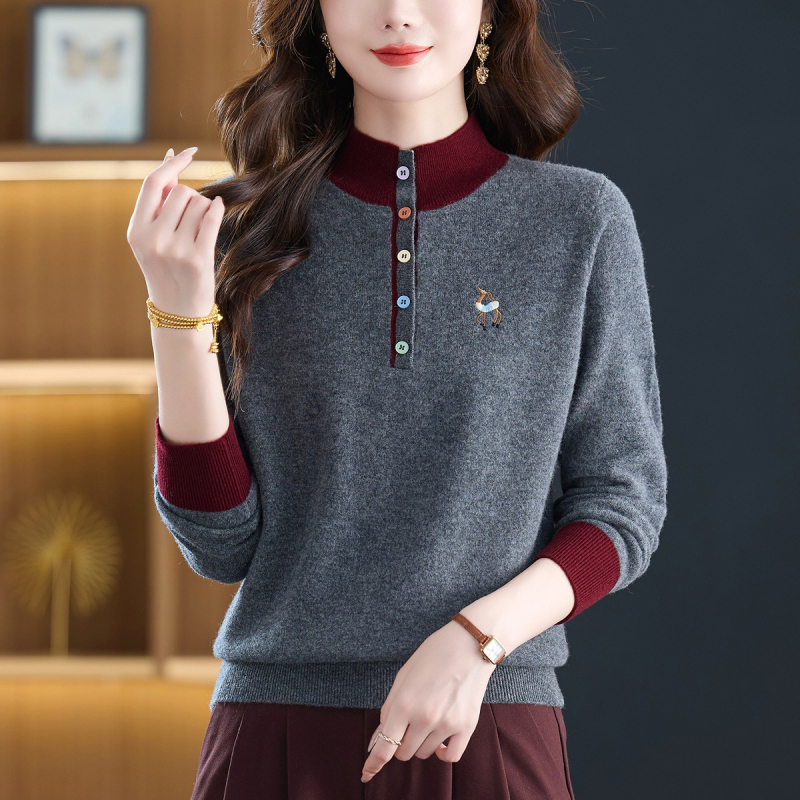 Sieviešu vilnas džemperis, īss garums, brīvs piegriezums, garas piedurknes, izšuvums, 95% vilna, Rudens 2025