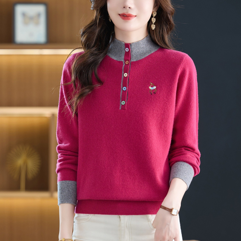 Sieviešu vilnas džemperis, īss garums, brīvs piegriezums, garas piedurknes, izšuvums, 95% vilna, Rudens 2025