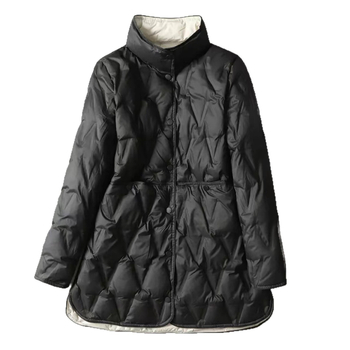 Női könnyű nylonos pehelykabát, karcsú szabás, álló gallér, közép hosszú, fehér kacsa tolltöltet.