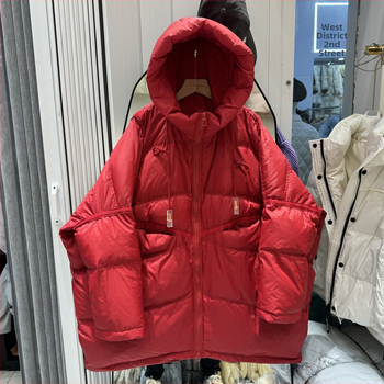 Női középhosszú tollkabát kapucnival (Külső anyag: nylon; Töltet: fehér kacsa toll; Tolltartalom: 50%; Vastag izoláció; Hossz: 65-80 cm)