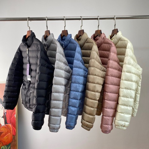 Striukė su pūkais, siauras kirpimas, stovima apykaklė, užtrauktukas, balti žąsų pūkai 86–90% (51–100 g)