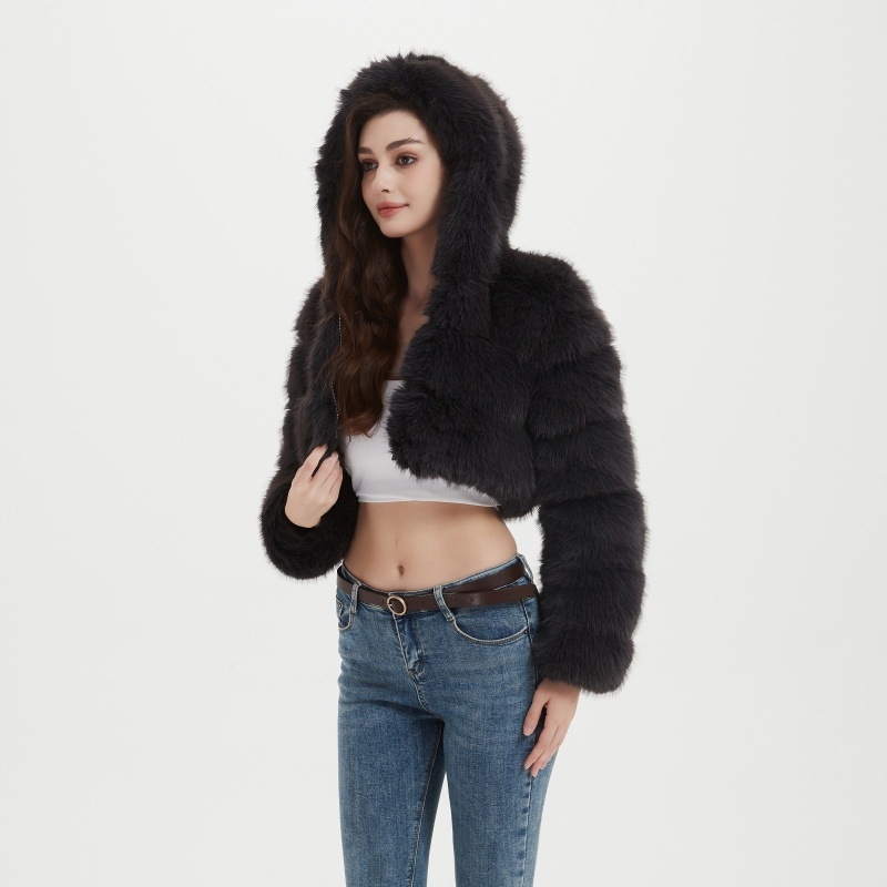 Moteriškas dirbtinio lapės kailio paltas, trumpas, su gobtuvu, odiniai patchwork skydeliai, horizontalis kailio siuvimas