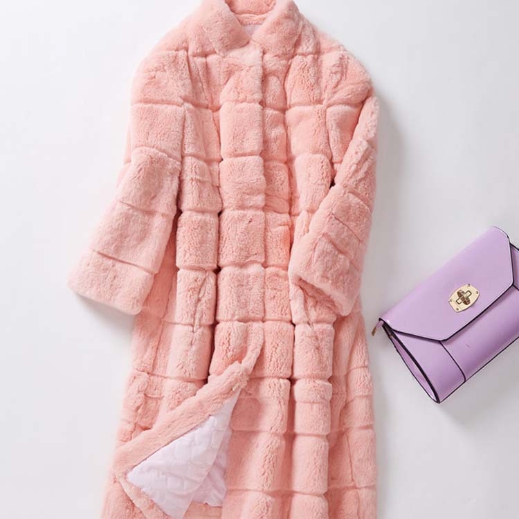 Ilgas moterų kailio imitacijos paltas su aukštu apykakle, miesto stiliaus, ruduo 2023