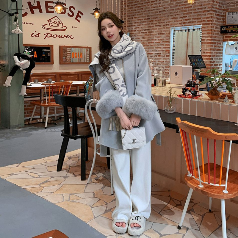 Chenille jaka ar fleece iekšpuse, mākslīgās kažokādas apkakle, vidēja garuma, garas piedurknes