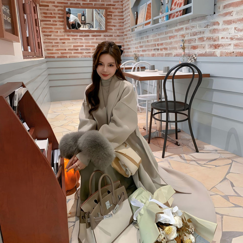 Chenille jaka ar fleece iekšpuse, mākslīgās kažokādas apkakle, vidēja garuma, garas piedurknes