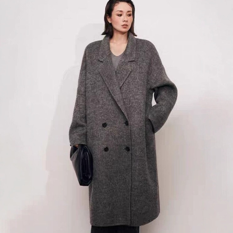 Chenille jaka, īss garums, brīvs cocoon siluets, 3/4 piedurknes, žakete tips apkakle