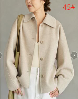 Vilnas jaka ar karainu rakstu, brīvā piegriezuma, bieza auduma, uzvalka apkakle, poliesteru maisījums 90–95%