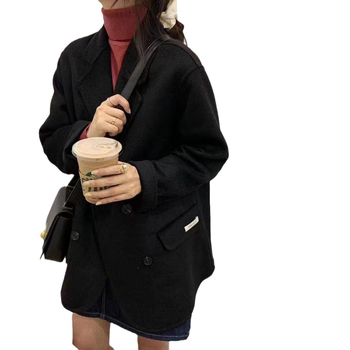 Γυναικείο μάλλινο παλτό, φαρδύ, V-λαιμό, διπλής σειράς κουμπιά, μήκος 50–65 εκ.