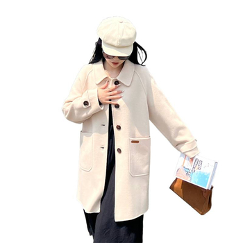 Γυναικείο διπλής όψης παλτό από μαλλί, μεσαίου μήκους, γιακά τύπου κουκλάκι, χαλαρή εφαρμογή, μανίκια 3/4.