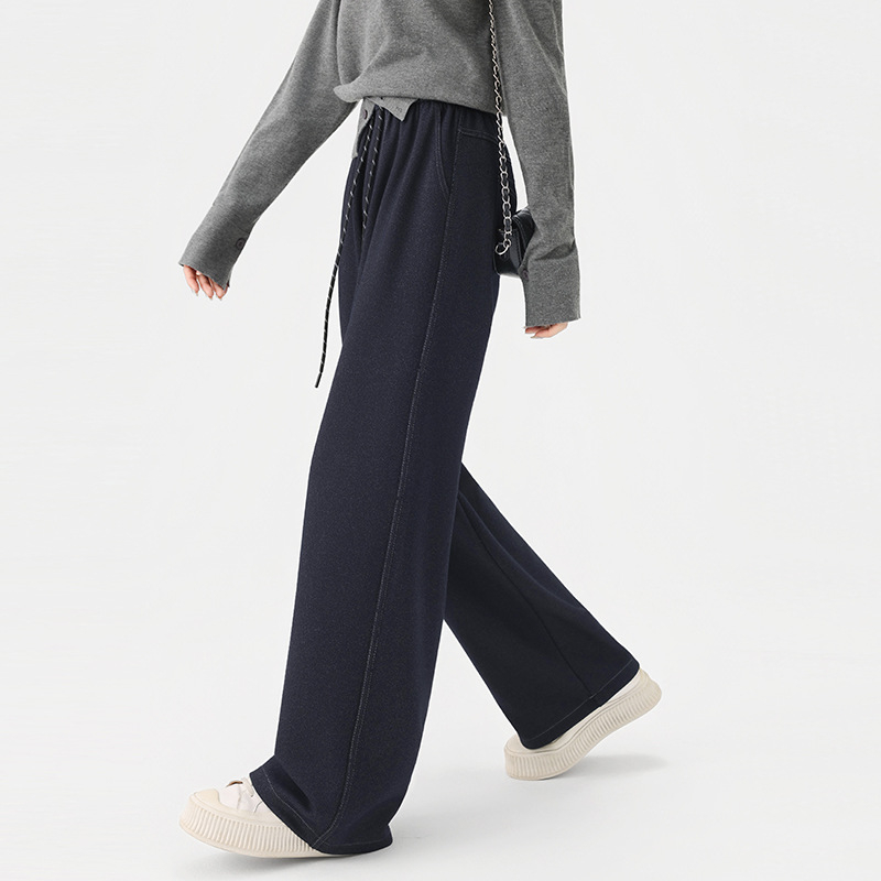 Traperice s visokim strukom, ravne kroja, casual; pamuk denim s elastanom; podstava od poliestera; debeli materijal; zima 2025.