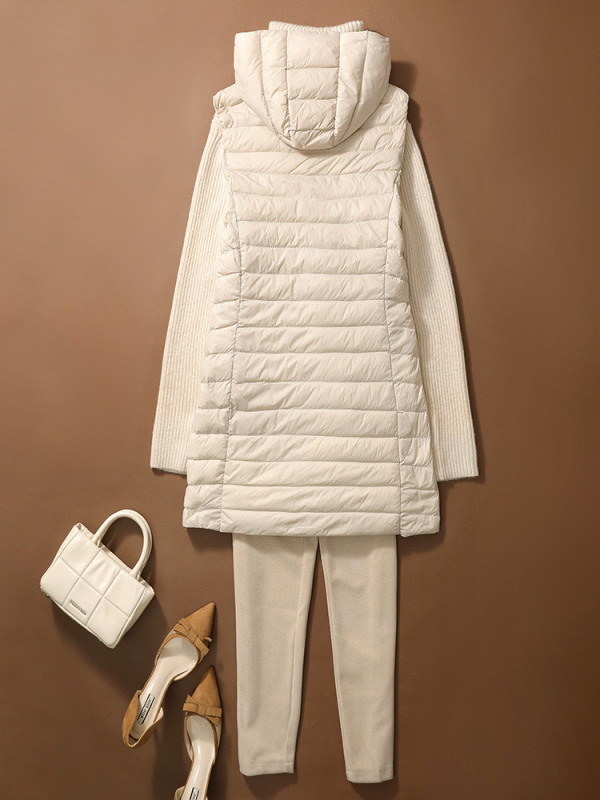 Sieviešu plāna pūkaina veste ar kapuci, garš siluets, neilona ārējais materiāls, balta pīļu pūka pildījums