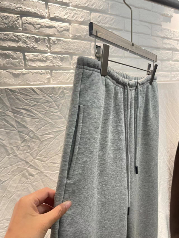 Női hosszú sportnadrág fleece-béléssel, pamut-spandex keverék, laza szabás, állítható derék, cocoon-formájú, téli 2024, japán-koreai lazább stílus