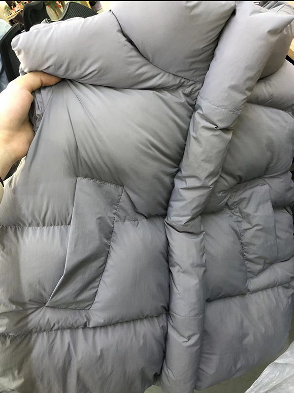 Vestă în stil coreean cu guler înalt, din nylon, umplutură poliester-pamuk, croială lejeră