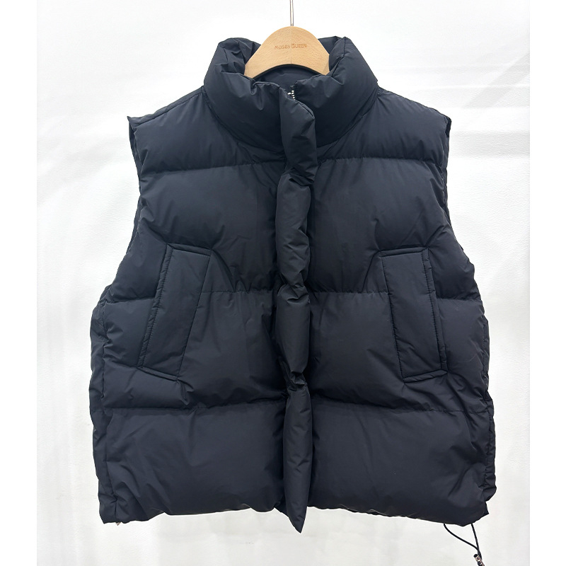 Vestă în stil coreean cu guler înalt, din nylon, umplutură poliester-pamuk, croială lejeră