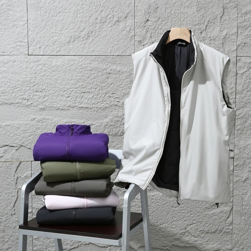 Vastag poliészter töltetű pamutkeverék mellény vízlepergető és szélvédő technológiával, őszi-téli szezon, kapucni nélkül, oldalsó zsebek, felnőtteknek