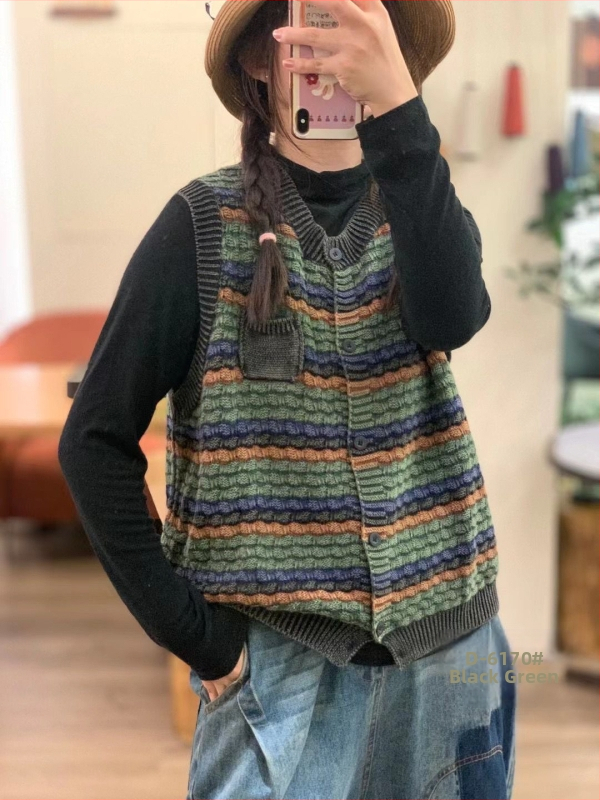 Raibā bez piedurknēm veste ar vienas rindas pogu, bez apkakles, kokvilnas adījums