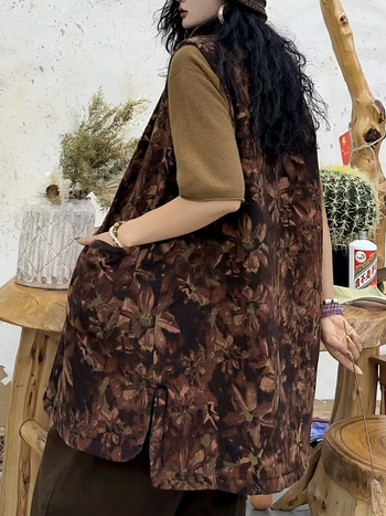 Kokvilnas veste ar retro ziedu patchwork motīvu, vidēja garuma, apļveida kakla izgriezums, rudens 2025, 90–95% kokvilna