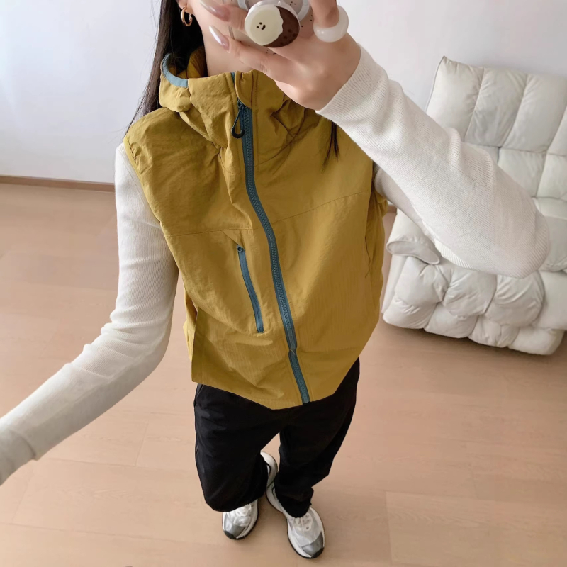 Sieviešu kapucēta veste, 3D raksts, neilona audums, kokvilnas pildījums, rāvējslēdzējs