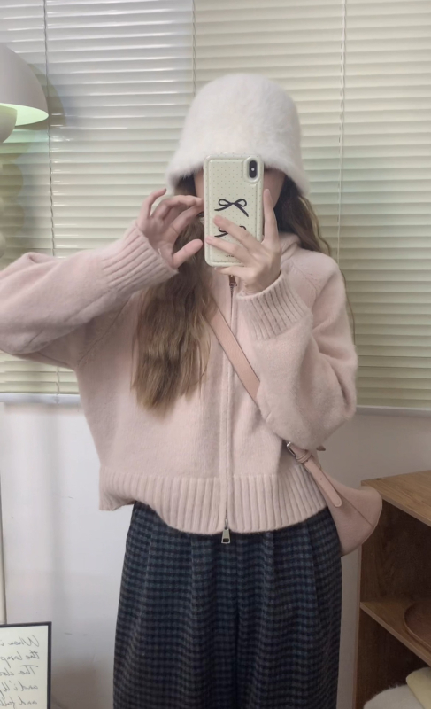 Chenille auduma veste ar kokvilnas pildījumu, apaļā kakla līnija, bez piedurknēm