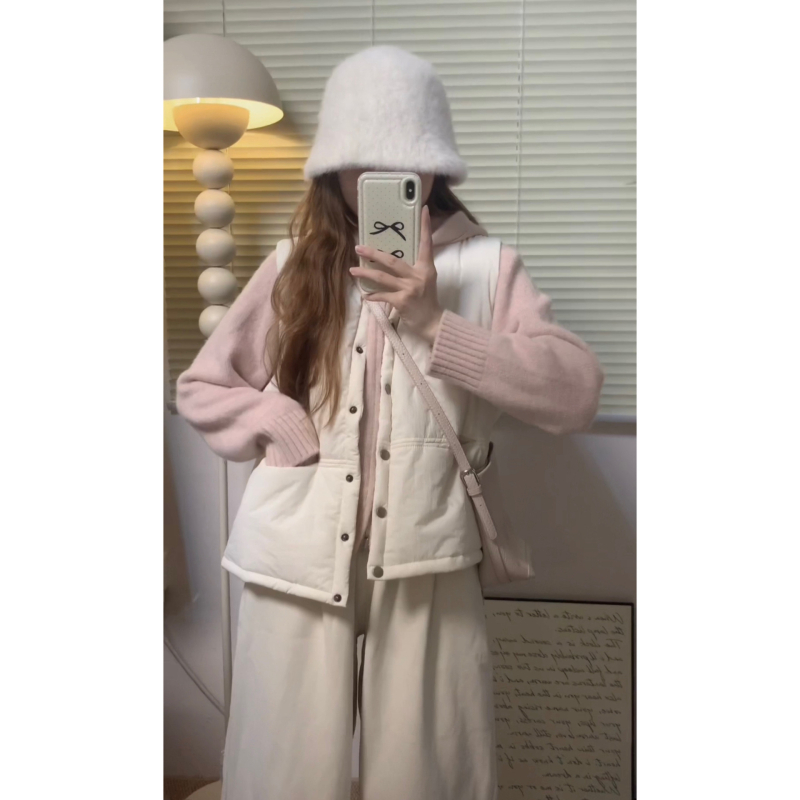 Chenille auduma veste ar kokvilnas pildījumu, apaļā kakla līnija, bez piedurknēm