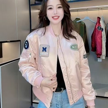 Sieviešu quiltēta bomber jaka amerikāņu stilā, īss griezums, stāvošs apkakle, rāvējslēdzējs, poliesters, patchwork raksts