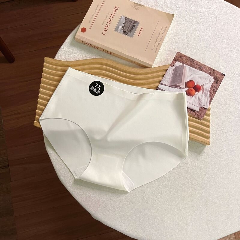 Žensko sportsko donje rublje za jogu s antibakterijskom podlogom od Mulberry svile; glavna tkanina: najlon; vlakna 31–40d; pleteni materijal; srednji pojas; prozračan i nevidljiv ispod odjeće.