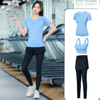 Trojkomponentni ženski set za jogu i sport, proljeće-ljeto, brzo suši, uski kroj, top s kratkim rukavima uz šorceve i sportski grudnjak; tkanina chenille-spandex (<30%).