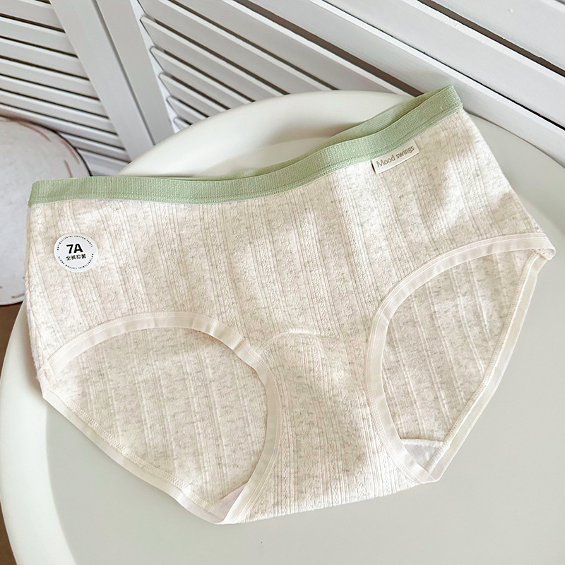 Ženske pamučne gaćice, 90–95% pamuka, srednji struk, pletene, prozračne, antibakterijske