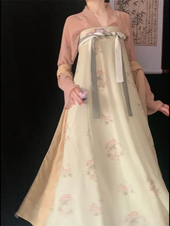 Ханфу рокля, лято 2023, 90-95% полиестер, печатане и багрене