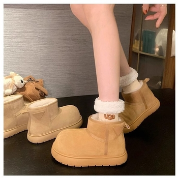 Ženske zimske čizme s slip-on dizajnom, okrugli vrh, unutarnji sloj od umjetnog krzna, debeli gumeni potplat, kratka visina gležnja