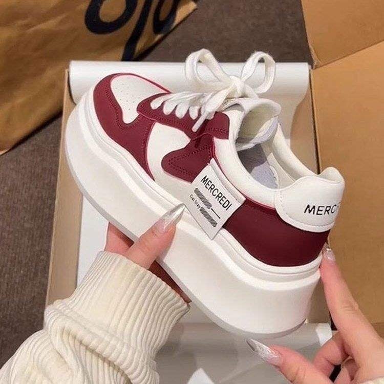 Niske tenisice od platna s gumom, vezanje, prozračne