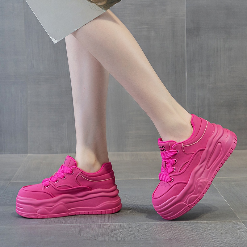 Platformske tenisice od kože od mikrovlakana, okrugli vrh, prednje vezanje šnurkama, platforma 6–8 cm, potplat poliuretanski