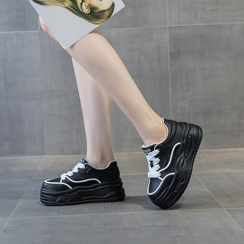 Platformske tenisice od kože od mikrovlakana, okrugli vrh, prednje vezanje šnurkama, platforma 6–8 cm, potplat poliuretanski