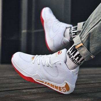 Basketbola kurpes ar augstu augšdaļu; augšdaļa: tīkla materiāls + sintētiskā āda; zole: gumija; elpojošas; pretslidēšanas