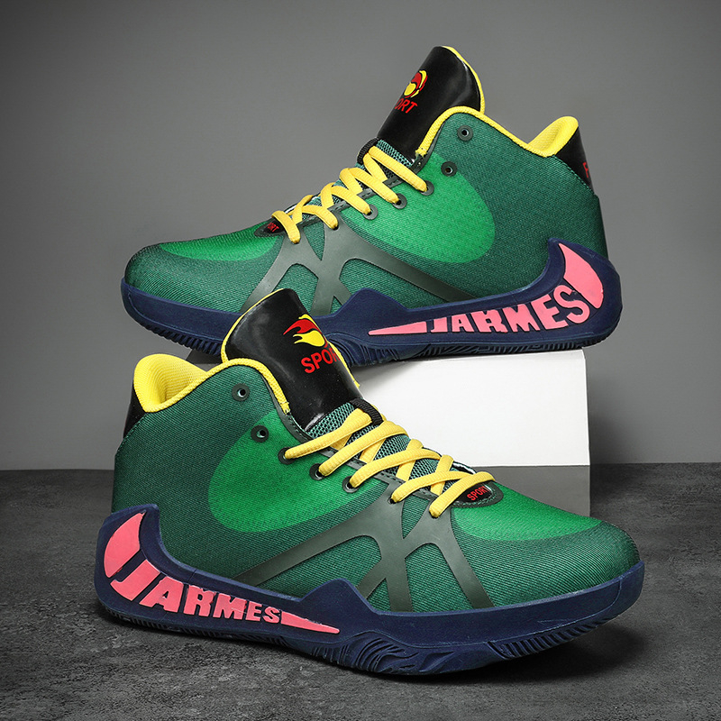 Basketbola kurpes ar augstu augšdaļu; augšdaļa: tīkla materiāls + sintētiskā āda; zole: gumija; elpojošas; pretslidēšanas