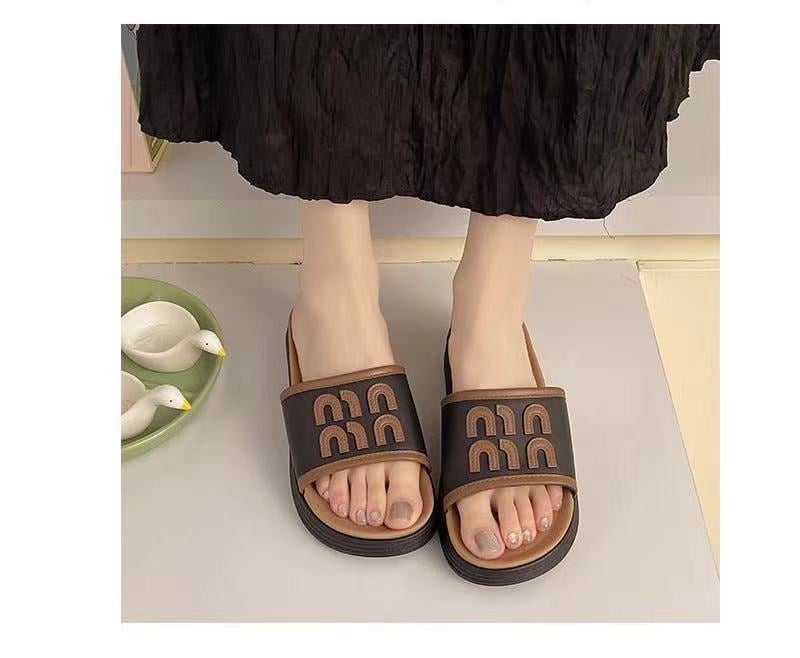 Sieviešu sandales vasarai 2025 ar paaugstinātu platformu, mīksta zole, retro stils, PVC augšējā daļa un PVC zole, iekšējais materiāls: super šķiedra