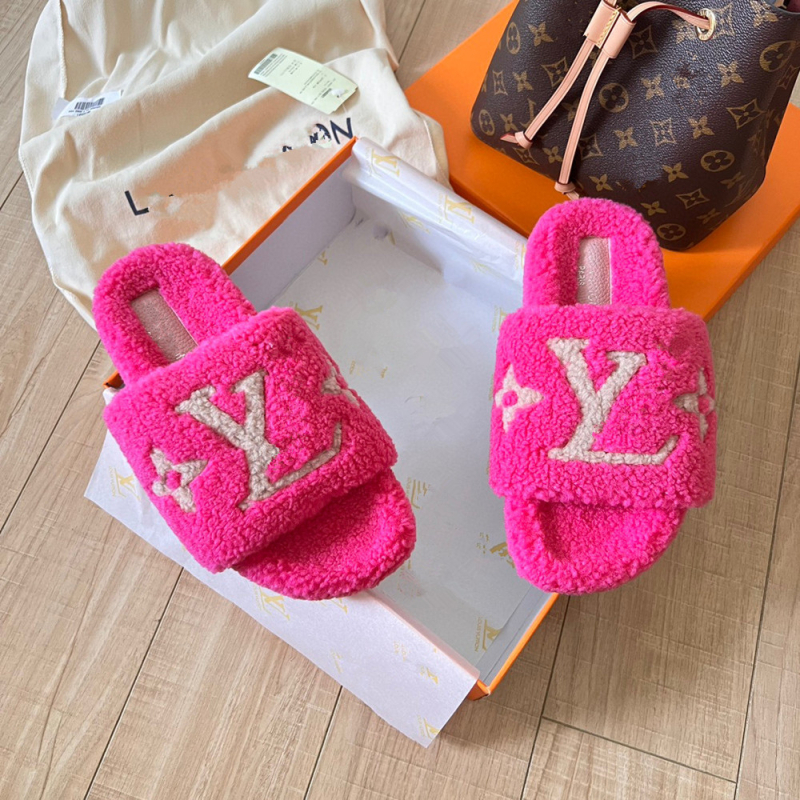 Ženske plišane papuče s gornjim dijelom od velura, unutarnje od umjetne krzn, gumena potplata, slip-on dizajn, tople i protuklizne