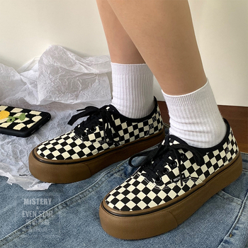 Ženske platnene slip-on tenisice s debelim đonom, mrežasti uzorak, niski gornji dio, vulkanizirana potplata, prozračne