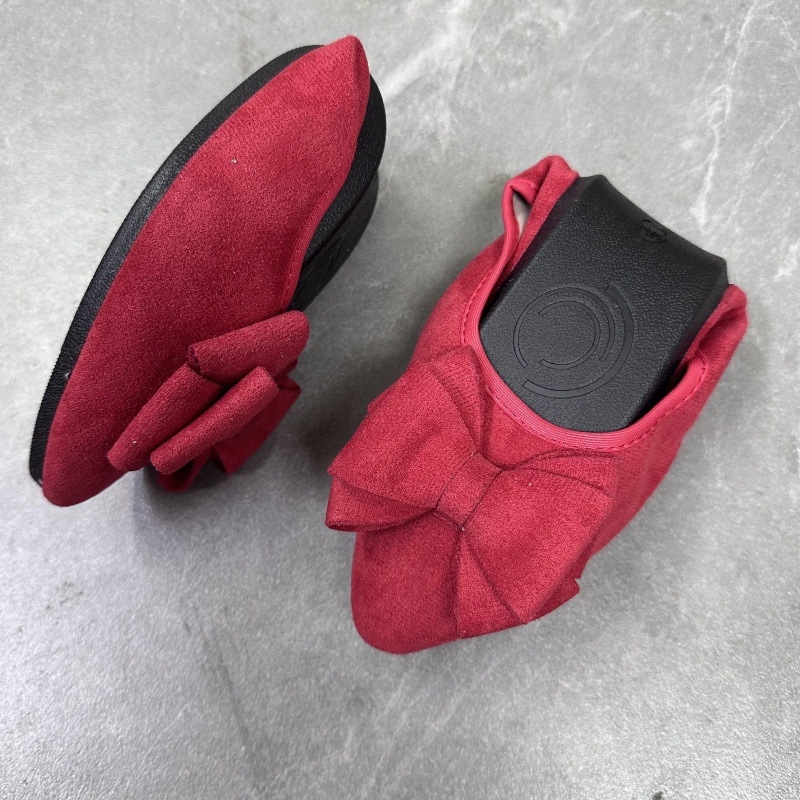 Sieviešu balerīnas ar asas purnas, mīksta velūra augšdaļa, iekšējā ādas odere, teļa cīpslas zole, plakanais papēdis