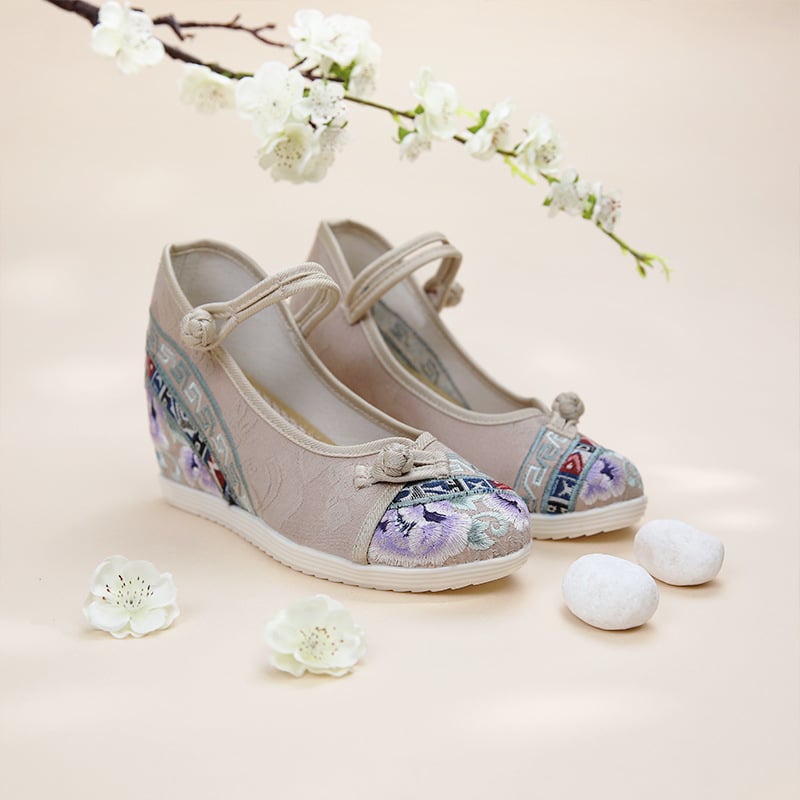 Roku austas auduma kurpes ar izšūtu ziedu rakstu, augšdaļa no džakarda auduma, PVC zole, apaļš purns