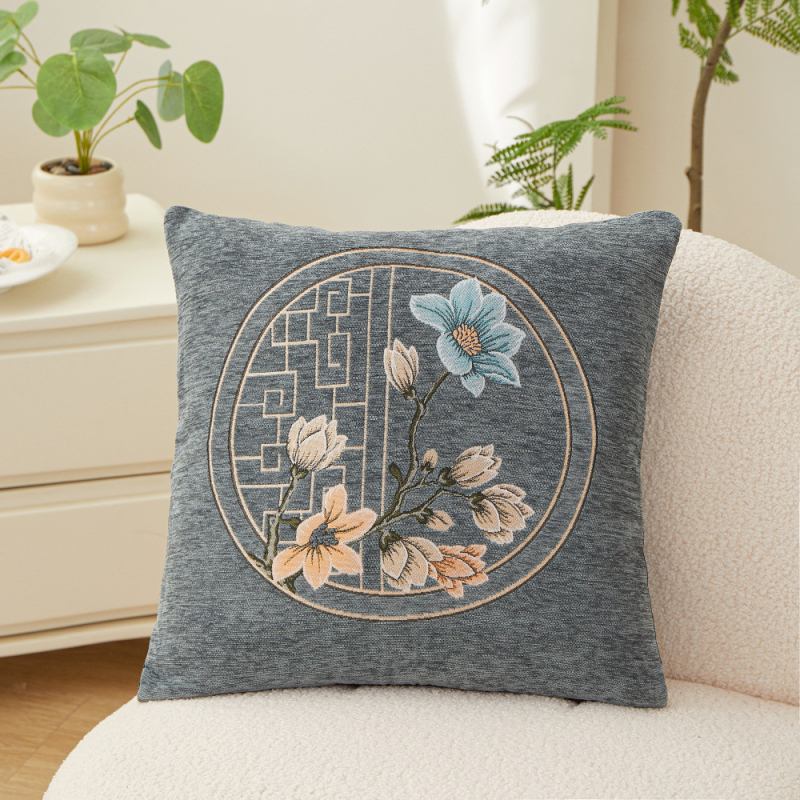 Nordic Chenille párna belső maggal – PP gyapot töltet, növények és virágok mintázat, össztömeg 575 g