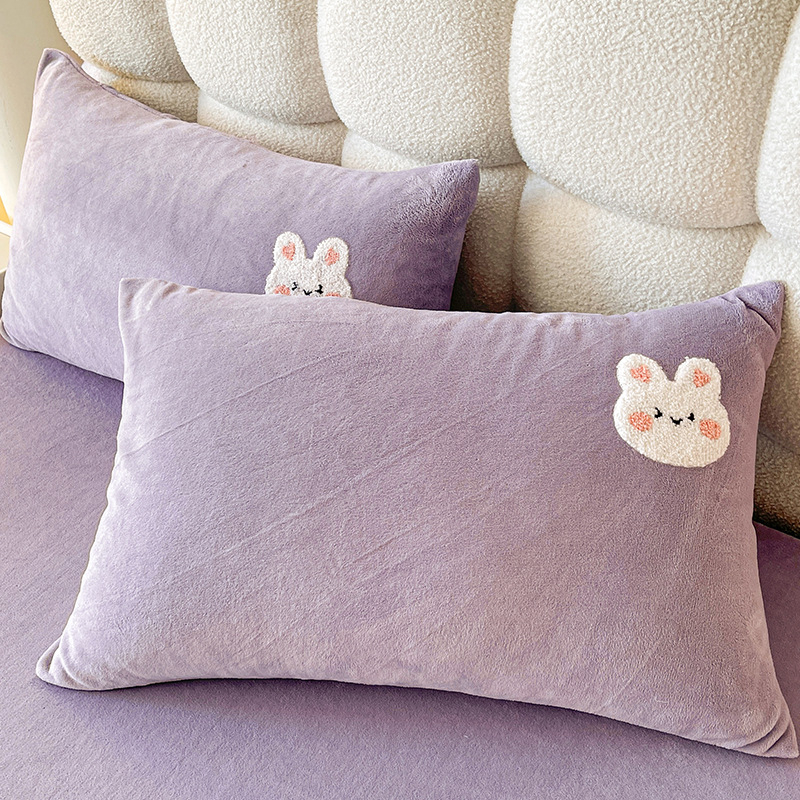 Jastućnica od mliječnog velura, kviltiroana, podstavljena fleesom i debela, 100% poliester, crtani stil, reaktivni otisak