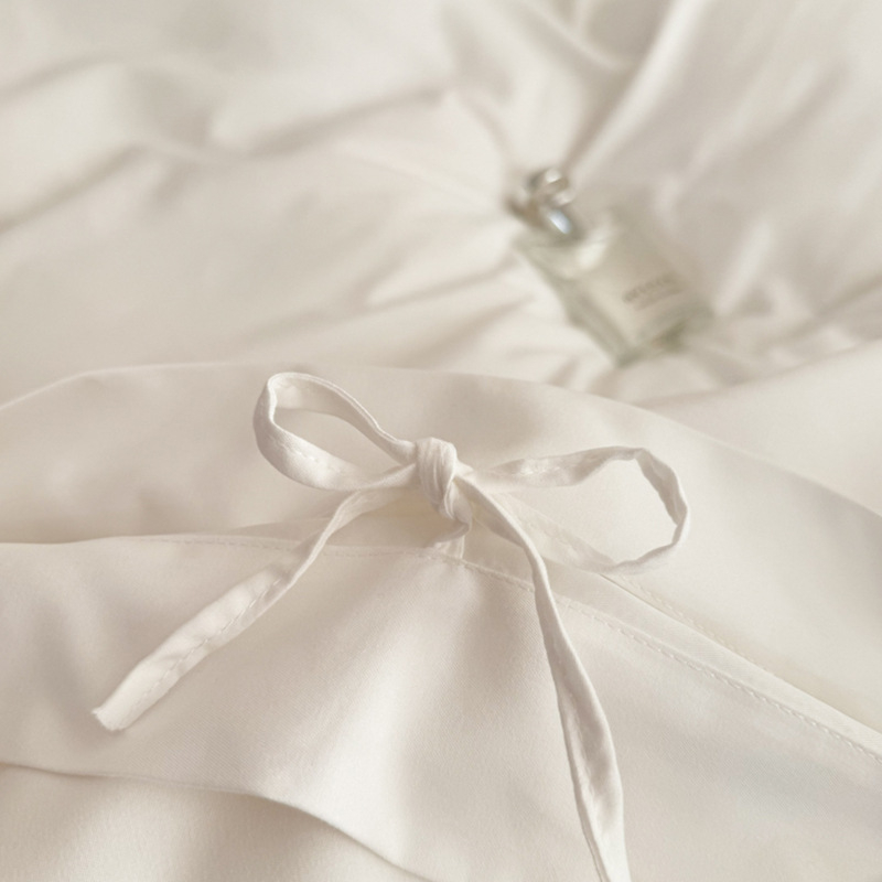 Hotelsko posteljno rublje od 100% pamuka, četvero-dijelni set, čisto bijela, navlaka za pokrivač, plahta i jastučnice, twill tkanina, reaktivno bojanje