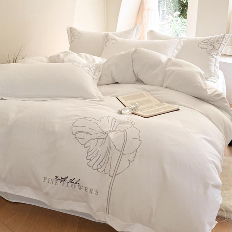 Hotelsko posteljno rublje od 100% pamuka, četvero-dijelni set, čisto bijela, navlaka za pokrivač, plahta i jastučnice, twill tkanina, reaktivno bojanje