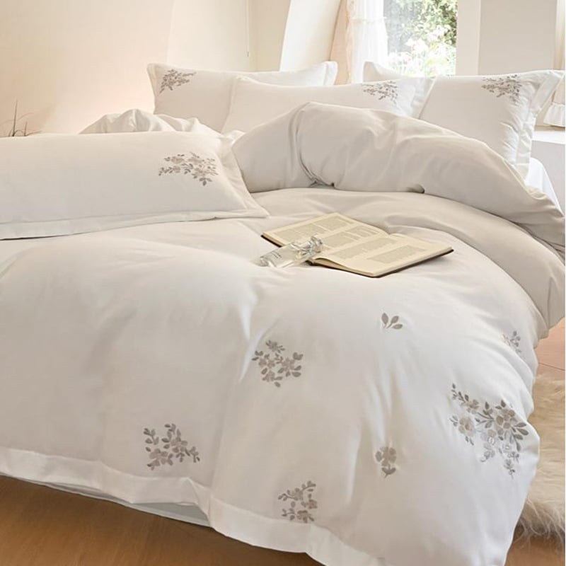 Hotelsko posteljno rublje od 100% pamuka, četvero-dijelni set, čisto bijela, navlaka za pokrivač, plahta i jastučnice, twill tkanina, reaktivno bojanje
