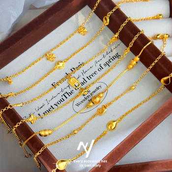 Sievietes vara potītes aproce ar etnisko stilu un burtiem krellēm.