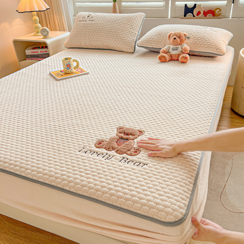 Milk Velvet Quilted Fitted Sheet with Fleece-Lined Mattress Protector