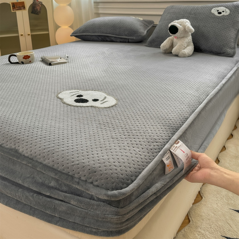 Navlaka za madrac od mliječnog velūra, debeli, quilted, protuklizna, potpuno obuhvaća madrac za krevet od 1,5 m (jesen-zima)