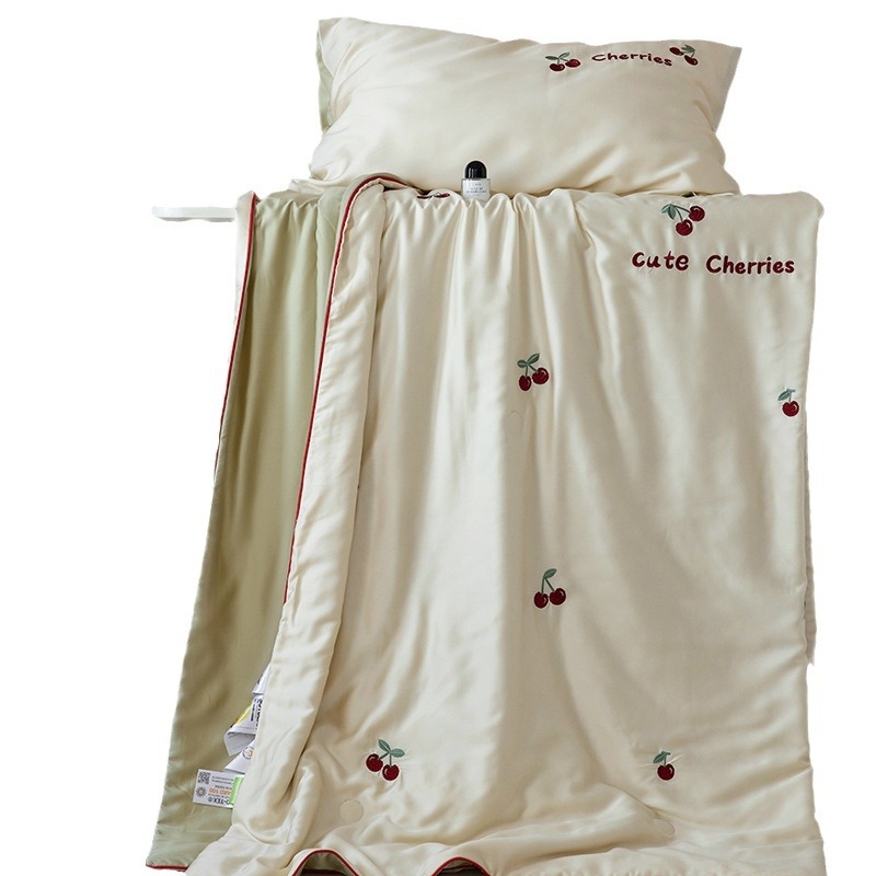 Lyocell vasaros antklodė motinai ir kūdikiui su sojų pluošto įdaru, reaktyvus spausdinimas ir dažymas, siuvinėjimas ir quiltavimas — lengvas prabangos stilius