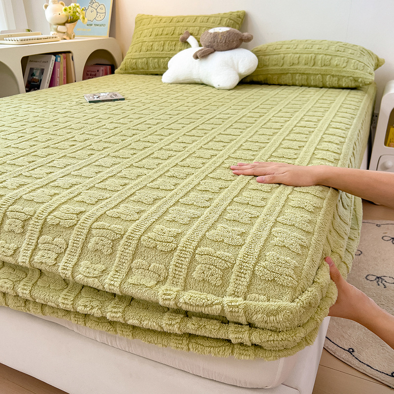 Чаршаф с ластик, milk velvet jacquard, полиестер, реактивно боядисване, едноцветен модел, тегло 1500–2000 g